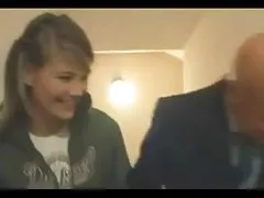בחורה בלונדינית אנאלי שעיר