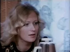 ארוך, עבה יותר, כהה יותר